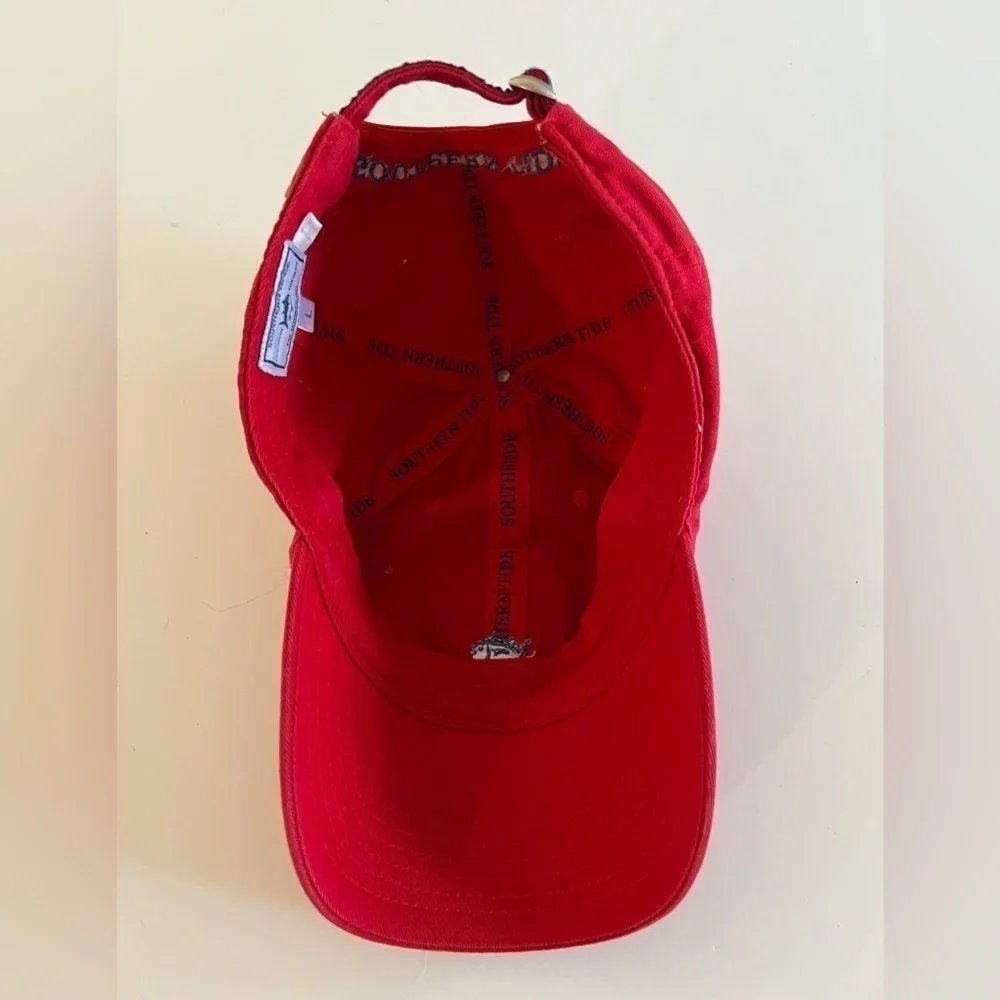 Southern Tide red embroidered fish Skipjack baseball cap sz L adjustable